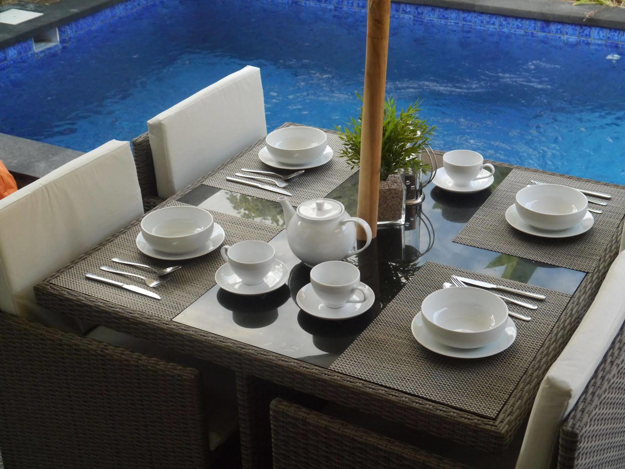 Exquisito Villa Денпасар Екстериор снимка