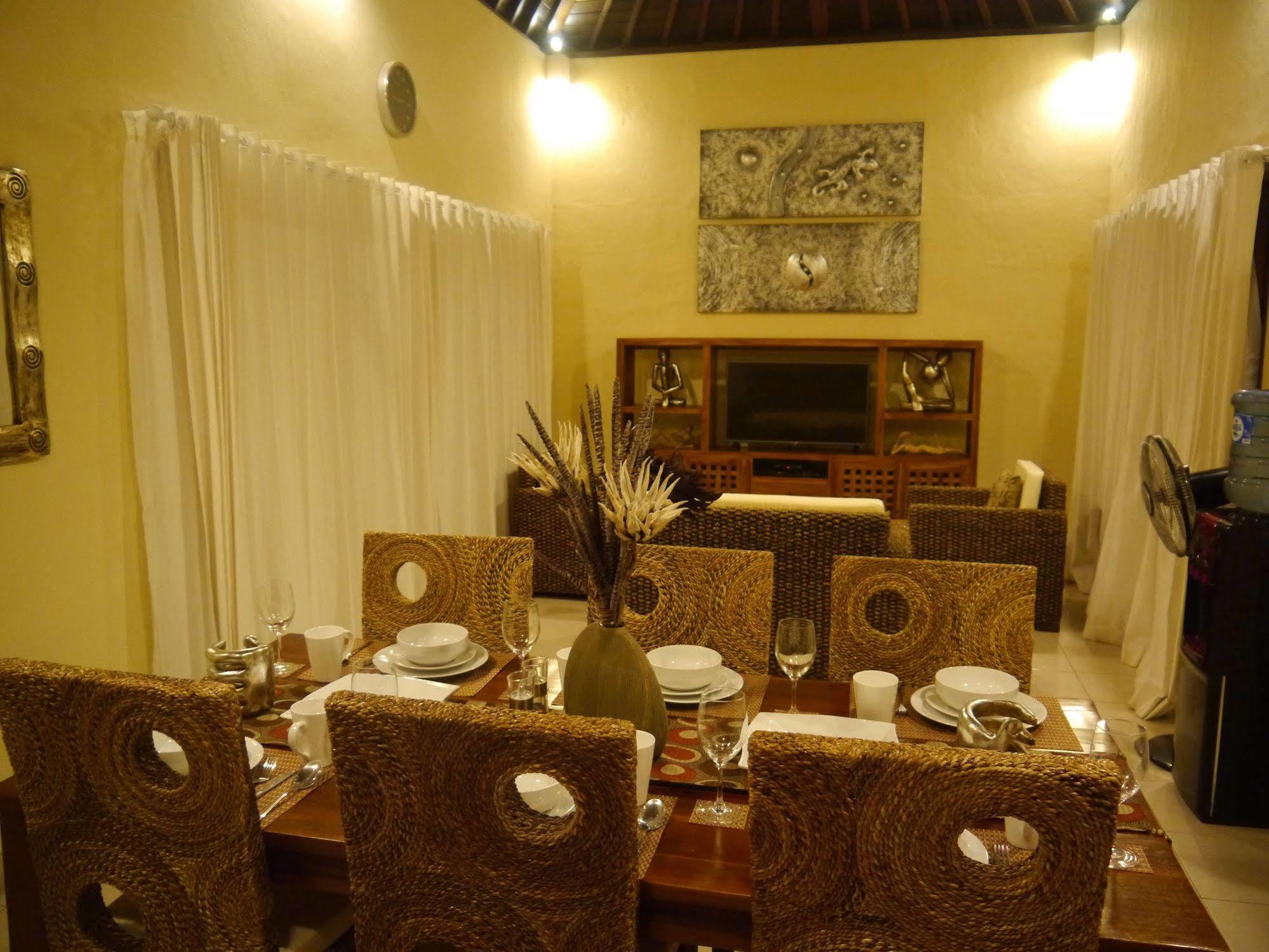 Exquisito Villa Денпасар Екстериор снимка